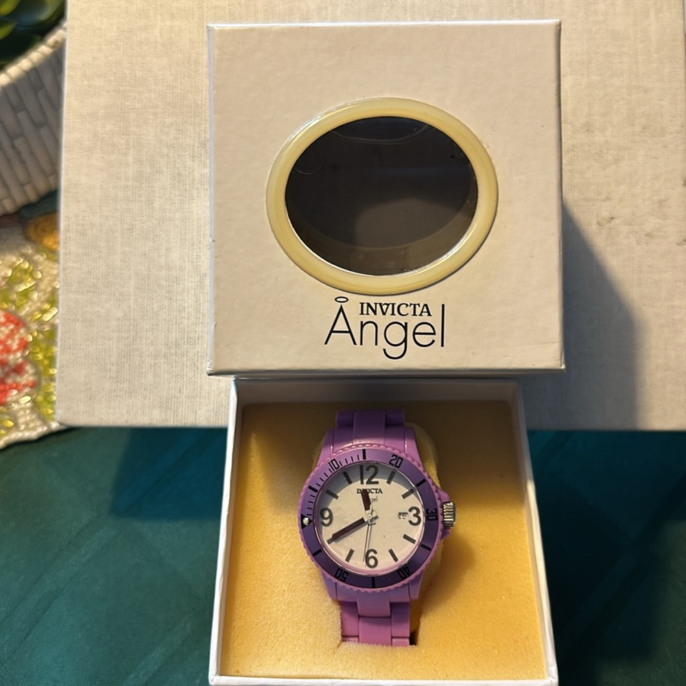 Invicta Angel - Picture 3 of 3